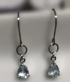 ブルートパーズピアス