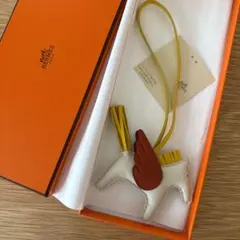 エルメス　ペガサスPM クレ 白 新品未使用　チャーム　馬