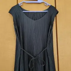 PLEATS PLEASE ノースリーブ ワンピースグレー サイズ4 - メルカリ