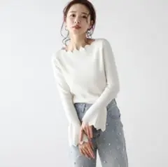 [新品未使用タグ付き]ラジエム♡La-gemme スカラップフレアスリーブニット