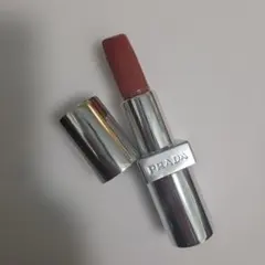 PRADA モノクローム SM ウェイトレス リップカラー P157 - メルカリ