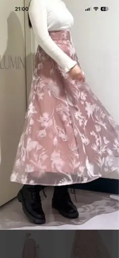 アンドクチュール　花柄フロッキープリントフレアスカート ピンクのサムネイル