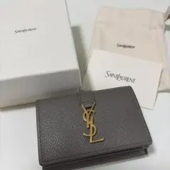 ysl 三つ折り財布のサムネイル
