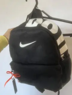 Nike ロゴ入り 黒リュック