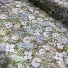 コットンフラワー柄の綿シーチングプリント生地ハギレ布
