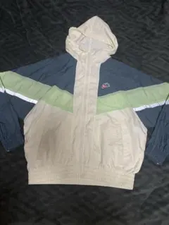 Nike ナイロンジャケット フード付き