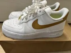 Nike Air Force 1 ホワイト/ゴールド
