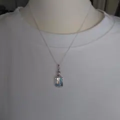 スワロフスキークリスタル17mm　スクエアカットネックレス　クリスタルAB