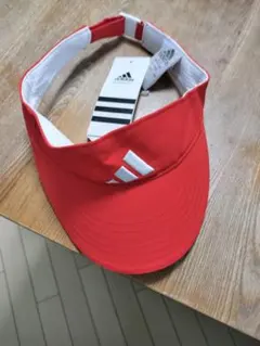 adidas 赤 バイザー