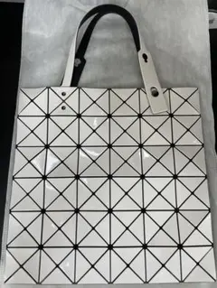 BAO BAO ISSEY MIYAKE トートバッグ ホワイトのサムネイル