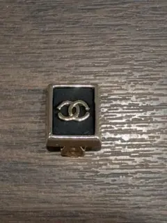 CHANEL ロゴデザイン イヤリング 約2cm【片耳のみ】のサムネイル