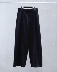 MB ハイエンド尾州ウール フロントシームハカマスラックスのサムネイル