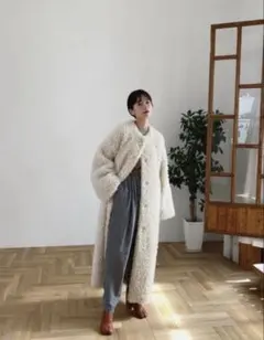 美品】CLANE カールファーコート - CURL LICO FUR COAT - メルカリ