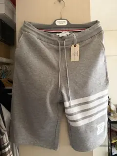 THOM BROWNE スウェットショートパンツ グレー サイズ2のサムネイル