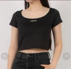 【大特価】FINE ロゴ入り 半袖 クロップド丈 Tシャツ ブラック