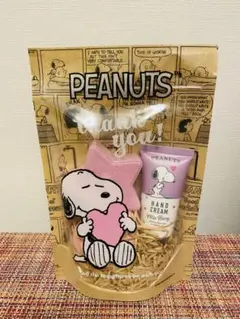 新品未開封♡スヌーピー ピーナッツ　ハッピーギフト　ハンドクリーム＆入浴剤2個