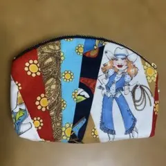 ロラライハリスのカウガールイラスト パッチワークポーチ