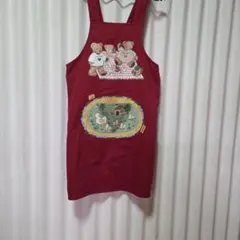 赤いクマのイラストエプロン