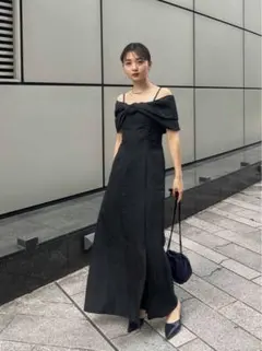 【再値下げ.美品】Ameri ドレス Ameri VINTAGE 光沢ティアードレイヤードグリーンドレス (S) を