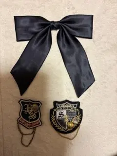 黒リボンとエンブレムバッジ2個セット　卒業式