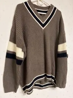 BEAMS チルデンニット Vネック ニット セーターのサムネイル