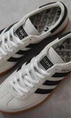 美品adidasHANDBALL SPEZIALスペツィアル　スニーカー24.5