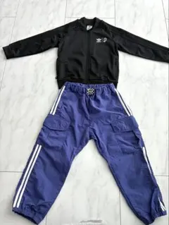男の子　アディダスパーカーとカーゴパンツのセット　120