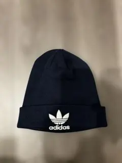 adidas ネイビー ビーニー　フリーサイズ