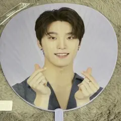 2026年最新】seventeen うちわ ディノの人気アイテム - メルカリ