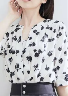 【洗える・EASY CARE】2WAYフロントタック5分袖ブラウス