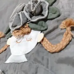 Ⅲ/ ナイロンエプロン 立体人形 花 ドールモチーフ ロング プルオーバー