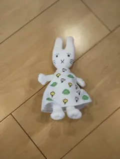 わたしのワンピース　うさぎ ぬいぐるみのサムネイル