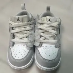 NIKE AIR JORDAN キッズ スニーカーのサムネイル