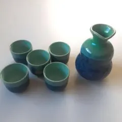 【美品】青緑色の陶器製徳利とお猪口5個の酒器セット ♪