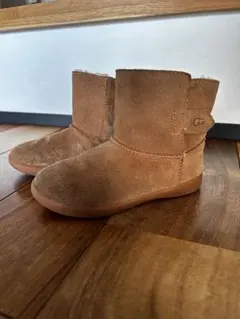 UGG キッズ　ムートンブーツ