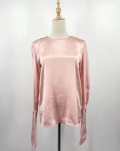 【CHANEL】トップス　ブラウス　ピンク　ボタン　36サイズ　シルク100%のサムネイル