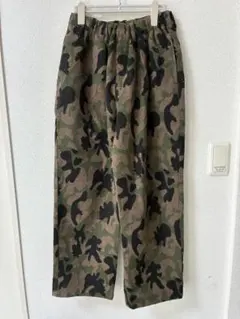 ナノユニバース　迷彩フリースワイドパンツ