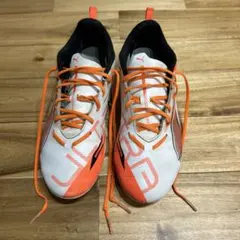 PUMA プーマ ウルトラ_5_ プレイ　ホワイト/オレンジ　サッカースパイクのサムネイル