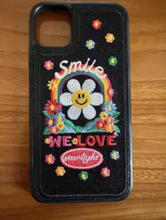 刺繍デザインのiPhone11用ケース