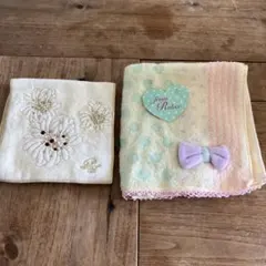 PAUL & JOE 花柄刺繍タオルハンカチ