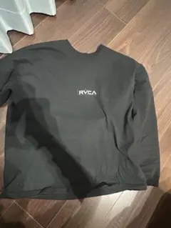 RVCA MINIM ブラック 長袖トレーナーのサムネイル
