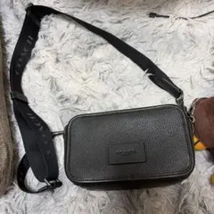 COACH ショルダーバッグ ブラック　ワイアット