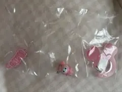 TWICE LOVELYS アクリルカラビナフロッキーマスコットガチャ モモ