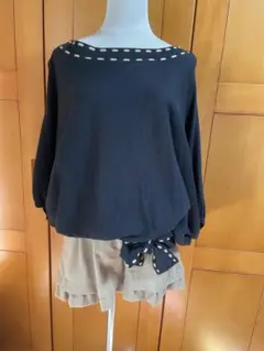 黒ボートネックトップスのサムネイル