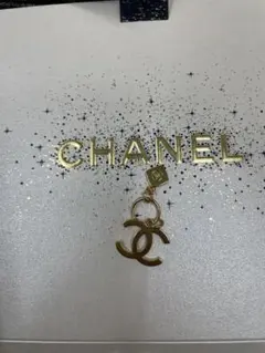 CHANEL シャネル　ホリデー　チャーム　2個