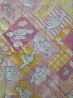 レトロ　シナモンロールのキルティング生地