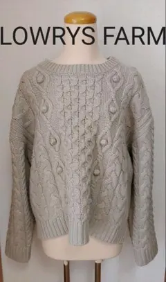 LOWRYS FARM　ケーブルポンポンニット