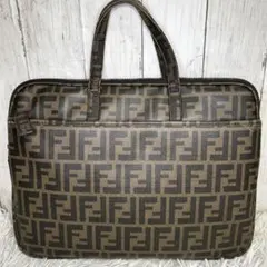 2025年最新】フェンディ キャリーケースの人気アイテム - メルカリ
