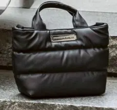 1PIU1UGUALE3 RELAXシルバーロゴプレートパデッドミニトートバッグ