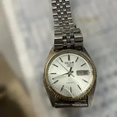 SEIKO 5 自動巻き腕時計 シルバー文字盤のサムネイル
